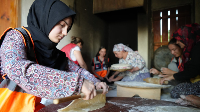 Erzincan’da Tandır Ekmeği Geleneği Sürdürülüyor