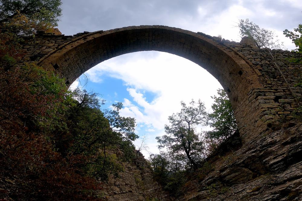 Gümüşhane'de Asırlara Meydan Okuyan Su Kemeri