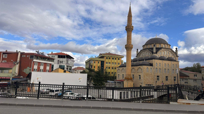 Küçük Cami Mahallesi Sakinleri Beklenen İlgiyi Görmeye Başladı