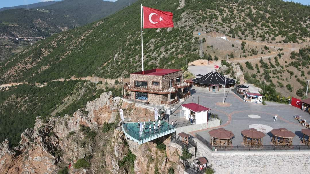  Torul Cam Seyir Terası, Bu Kez Farklı Bir Etkinliğe Ev Sahipliği Yaptı